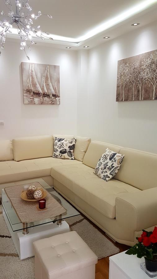 Apartment Joy Belgrado Esterno foto