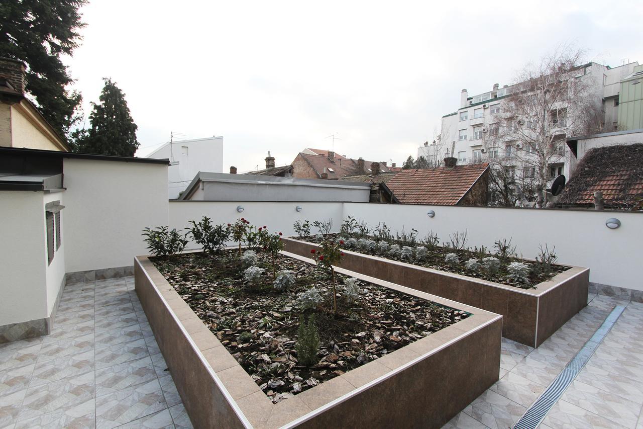 Apartment Joy Belgrado Esterno foto