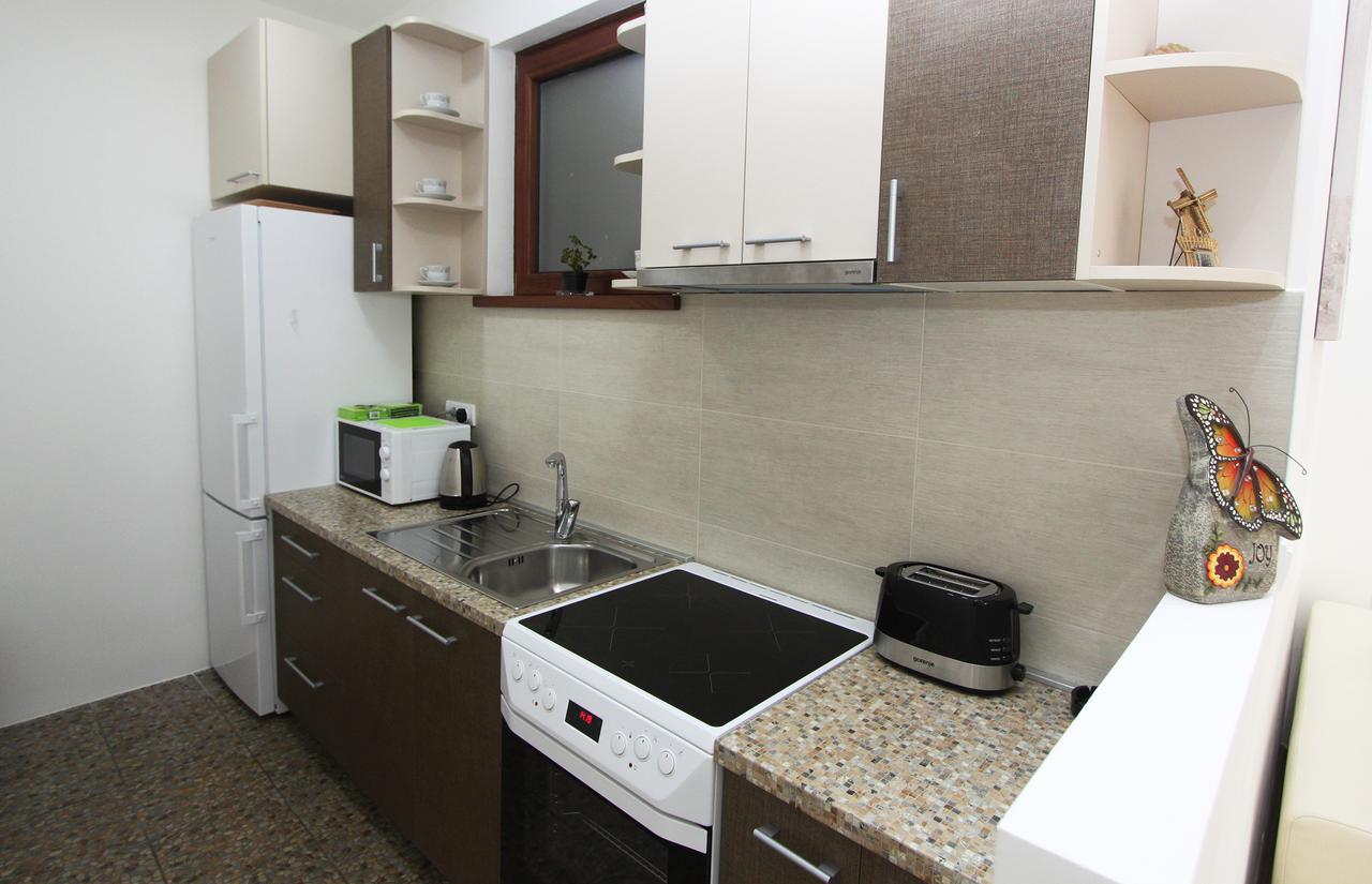 Apartment Joy Belgrado Esterno foto