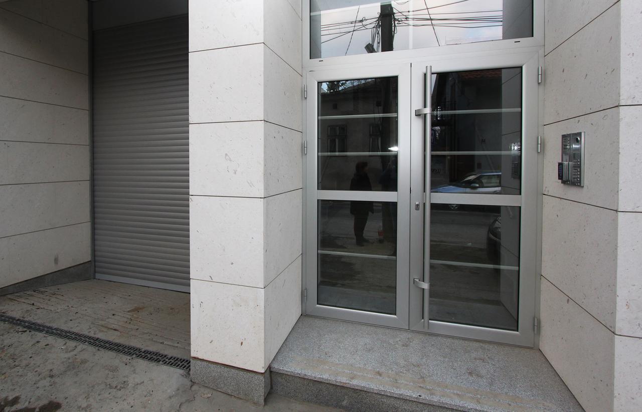 Apartment Joy Belgrado Esterno foto