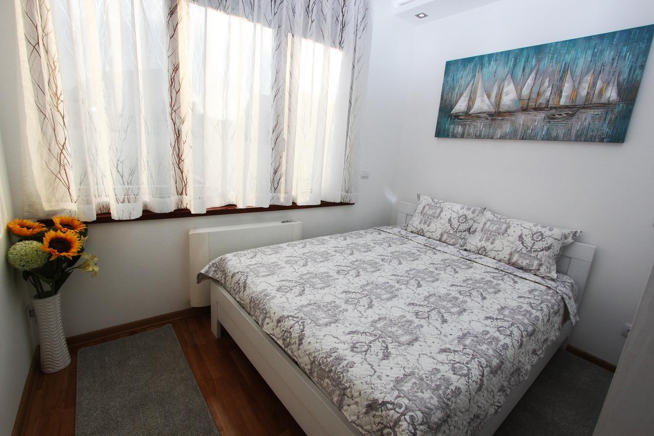 Apartment Joy Belgrado Esterno foto