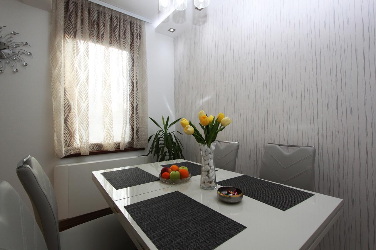 Apartment Joy Belgrado Esterno foto